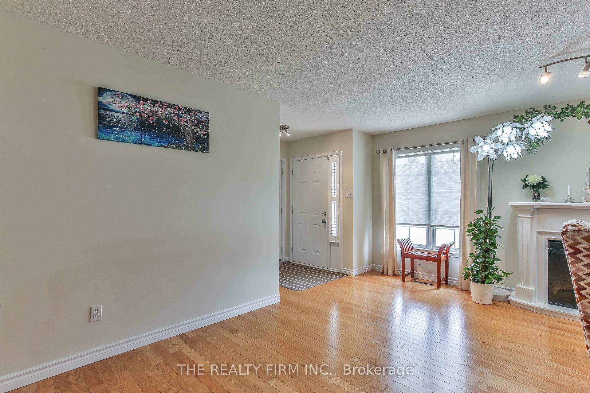 Photo 5 of Unit 11, 100 Stroud Crescent, London, South X — HOMEH
