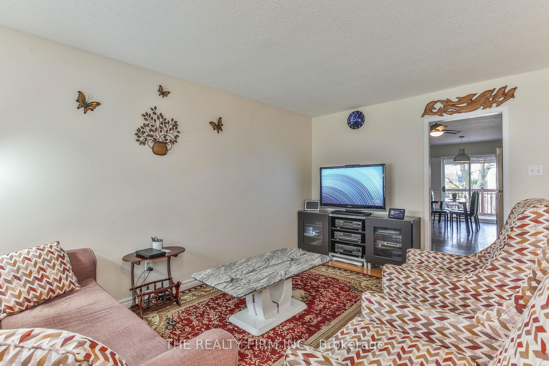 Photo 9 of Unit 11, 100 Stroud Crescent, London, South X — HOMEH