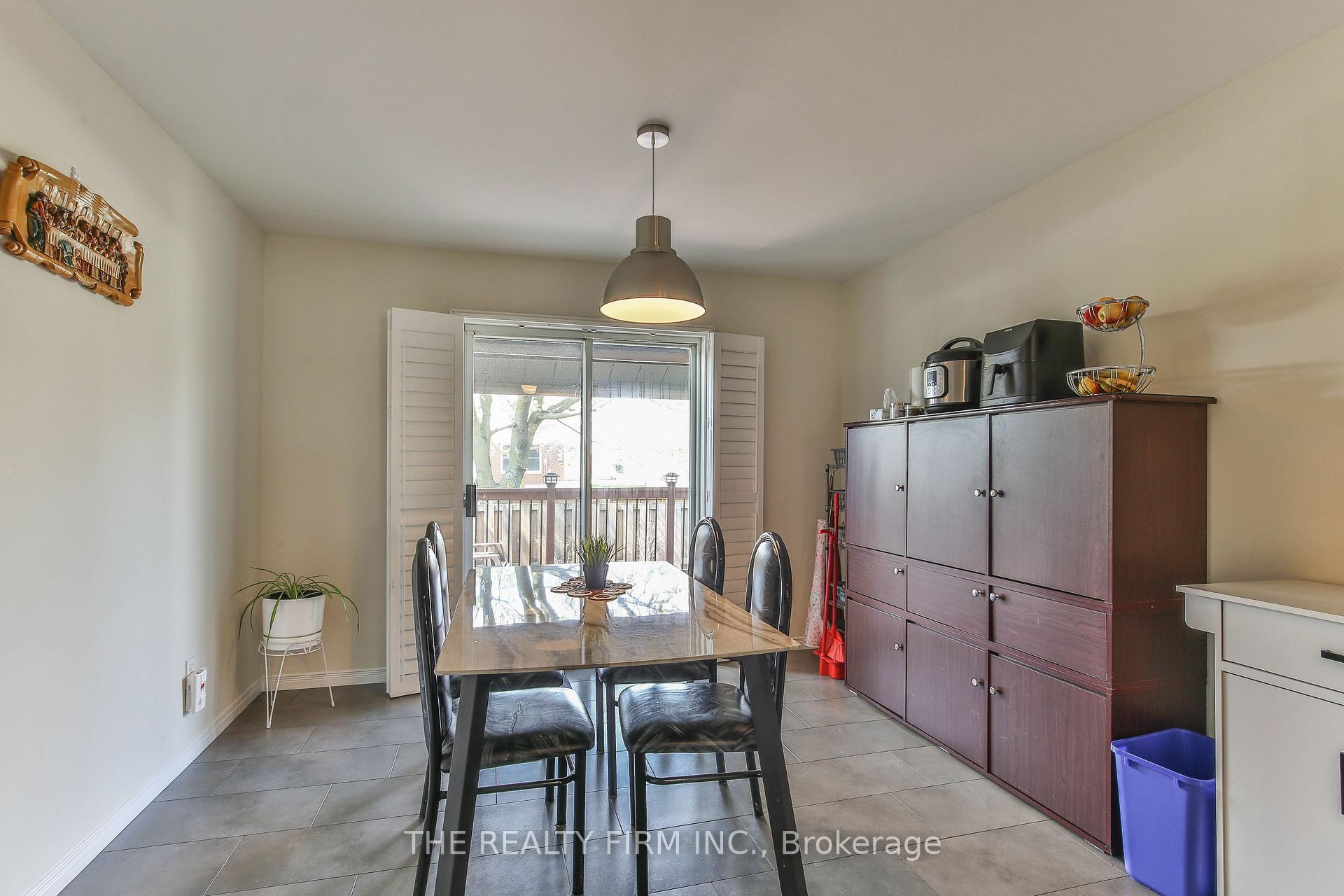Photo 14 of Unit 11, 100 Stroud Crescent, London, South X — HOMEH