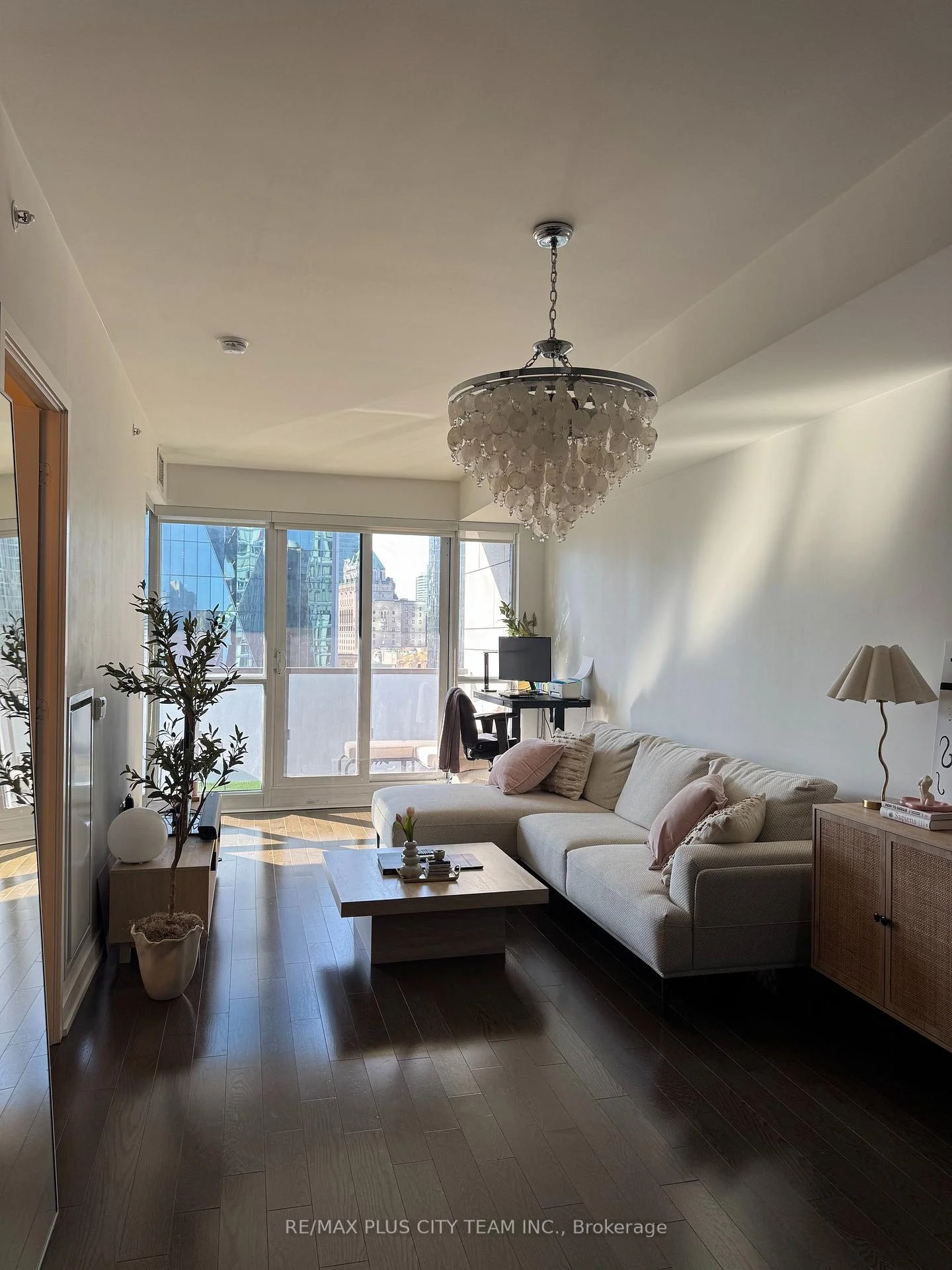 Photo 2 of Unit 2303, 1 The Esplanade, Toronto, Waterfront Communities — HOMEH