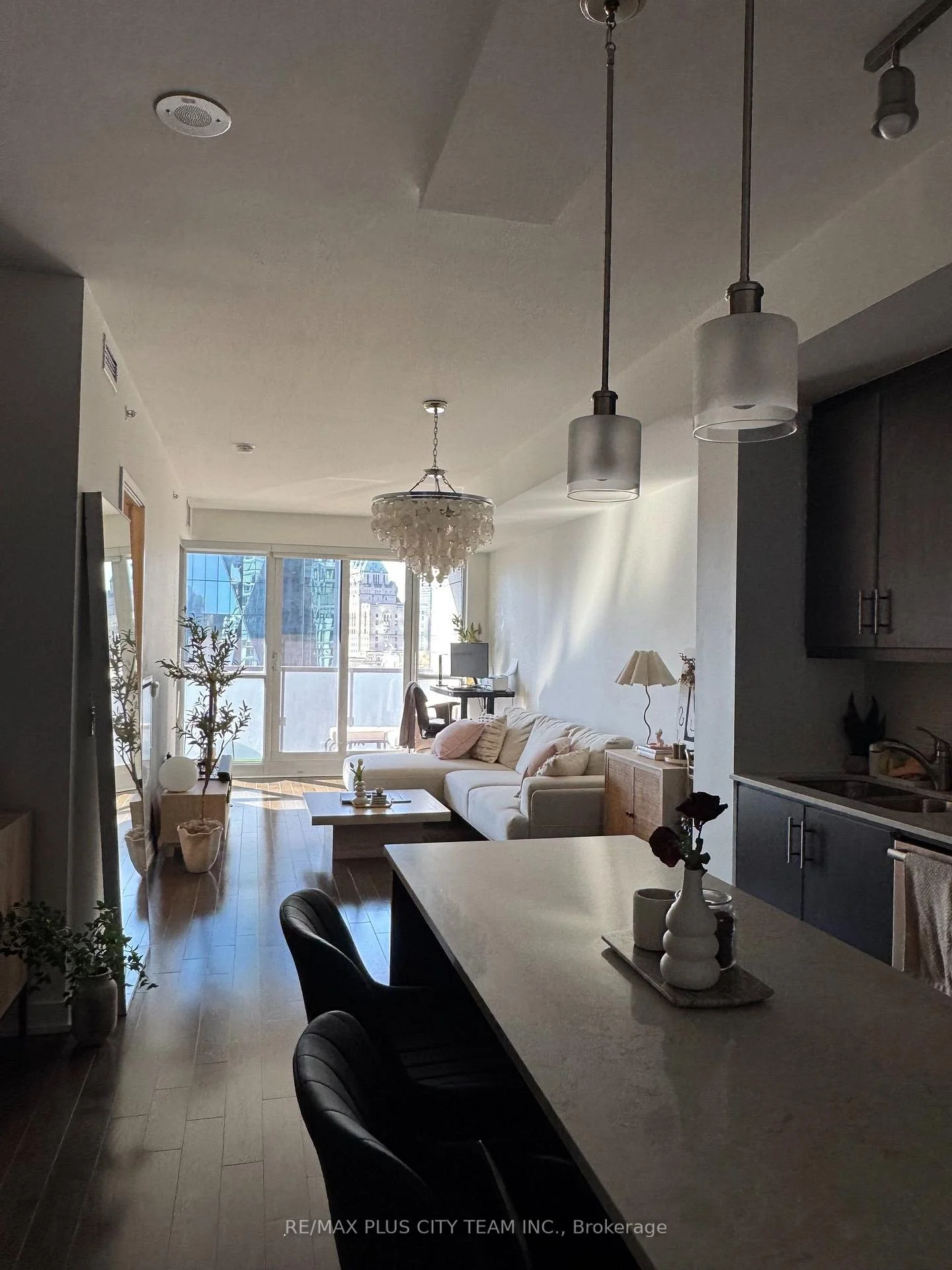 Photo 3 of Unit 2303, 1 The Esplanade, Toronto, Waterfront Communities — HOMEH