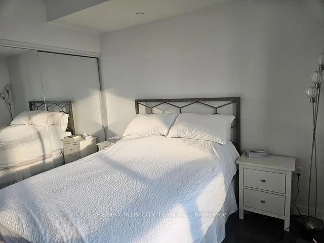 Photo 8 of Unit 2303, 1 The Esplanade, Toronto, Waterfront Communities — HOMEH