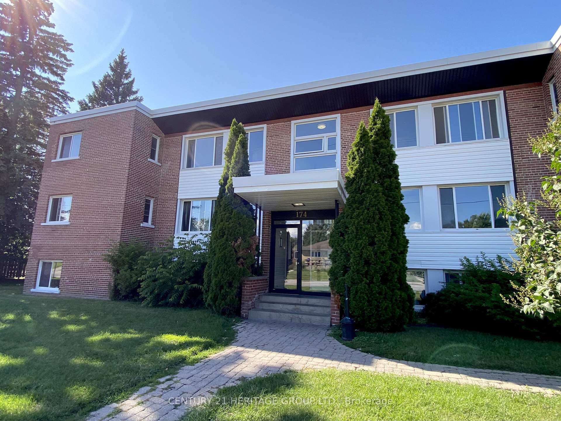 Photo 1 of Unit 08, 174 Grove Street E, Barrie, Wellington — HOMEH