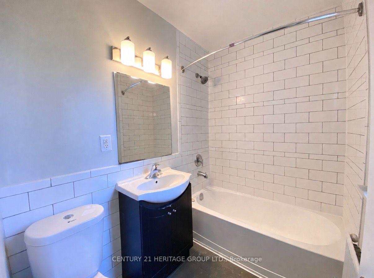 Photo 9 of Unit 08, 174 Grove Street E, Barrie, Wellington — HOMEH