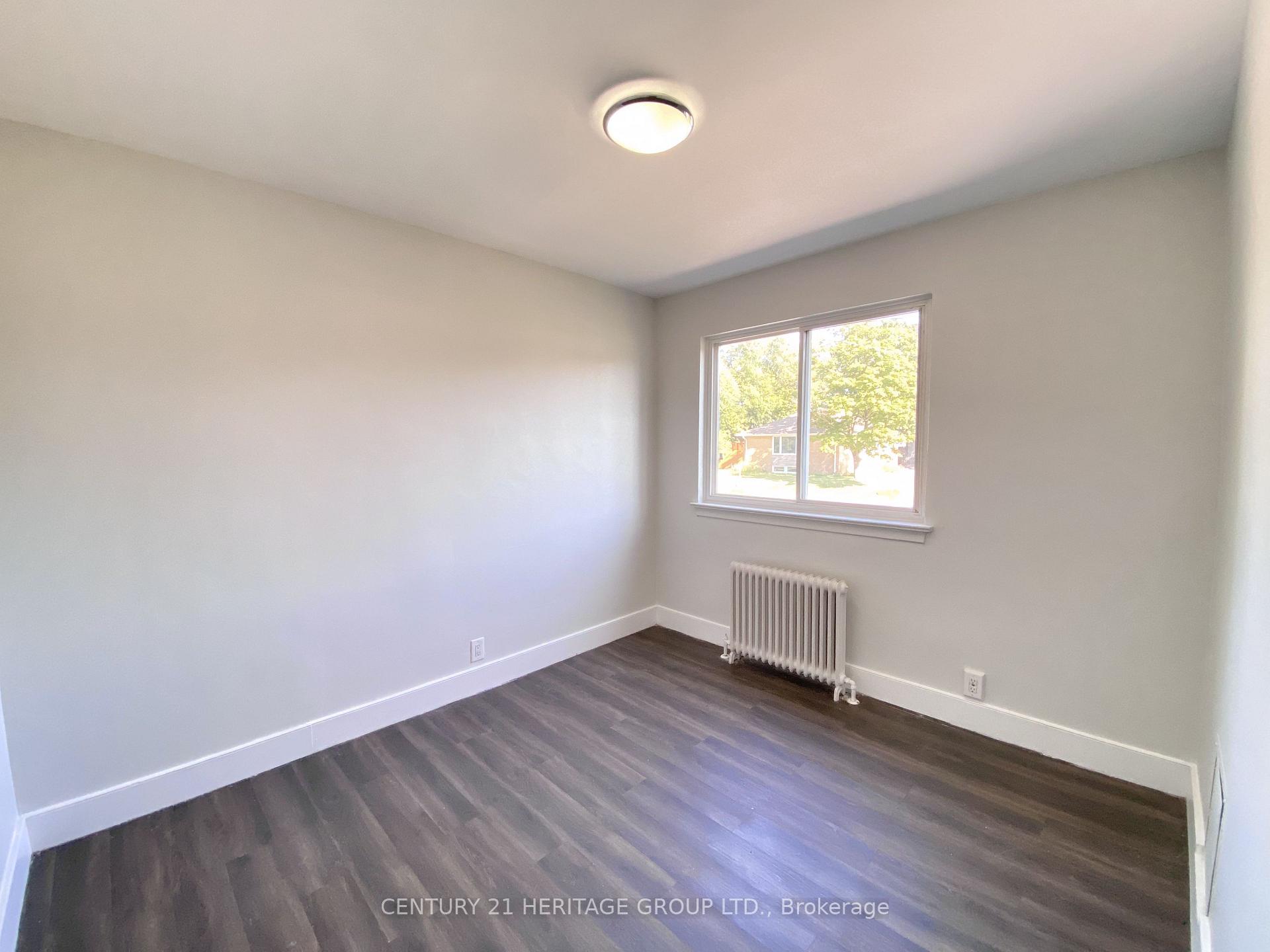 Photo 12 of Unit 08, 174 Grove Street E, Barrie, Wellington — HOMEH