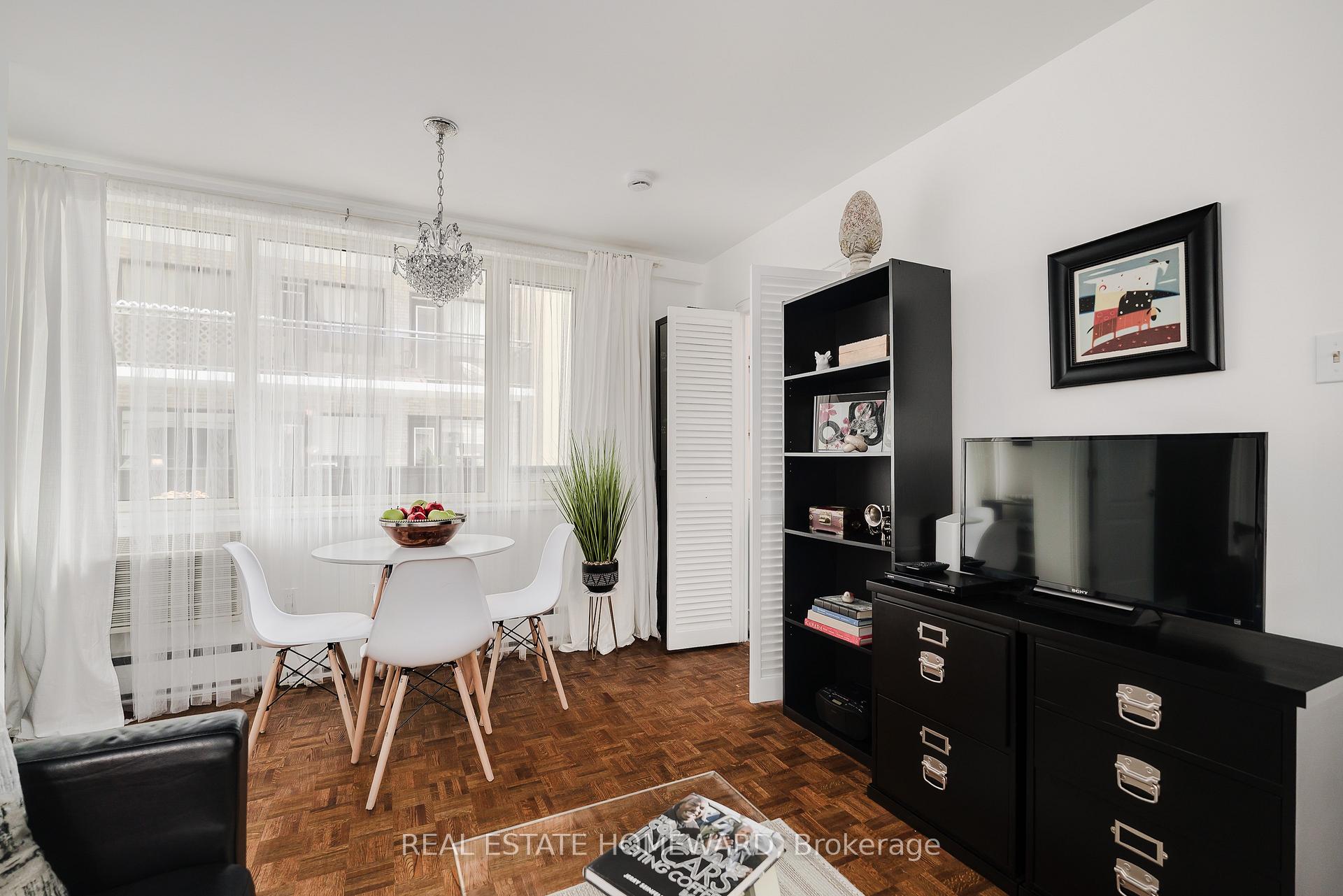Photo 11 of Unit 203, 575 Avenue Road, Toronto, Yonge-St. Clair — HOMEH