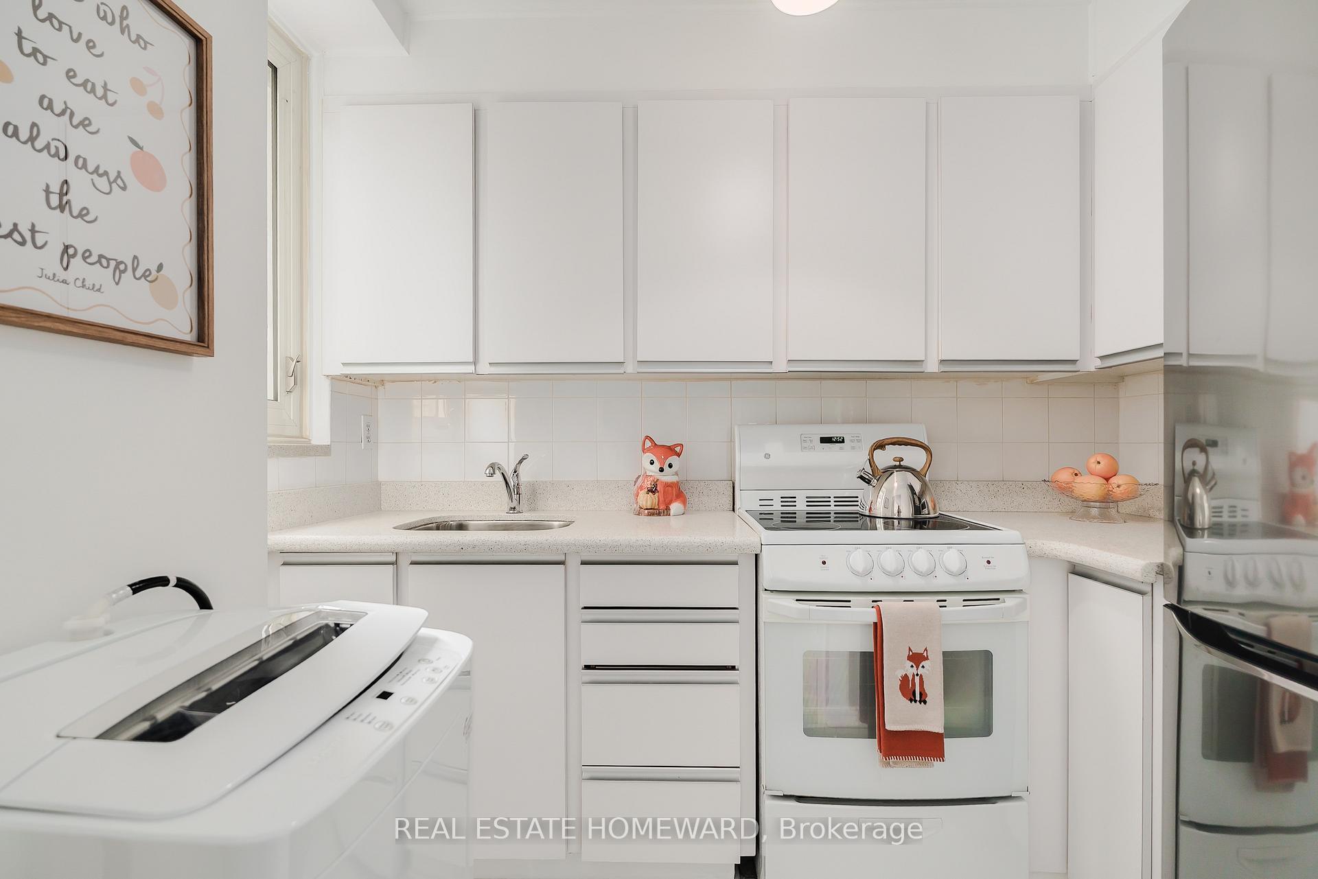Photo 13 of Unit 203, 575 Avenue Road, Toronto, Yonge-St. Clair — HOMEH