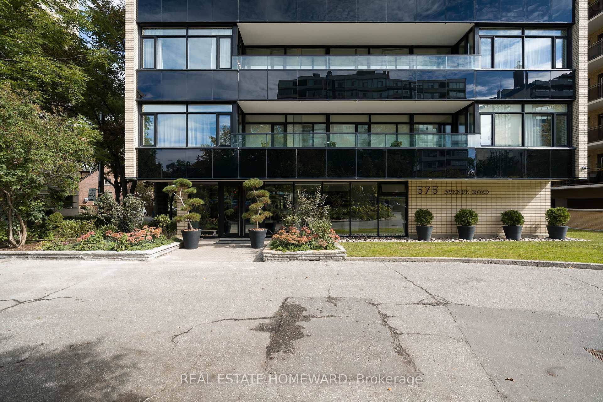 Photo 32 of Unit 203, 575 Avenue Road, Toronto, Yonge-St. Clair — HOMEH