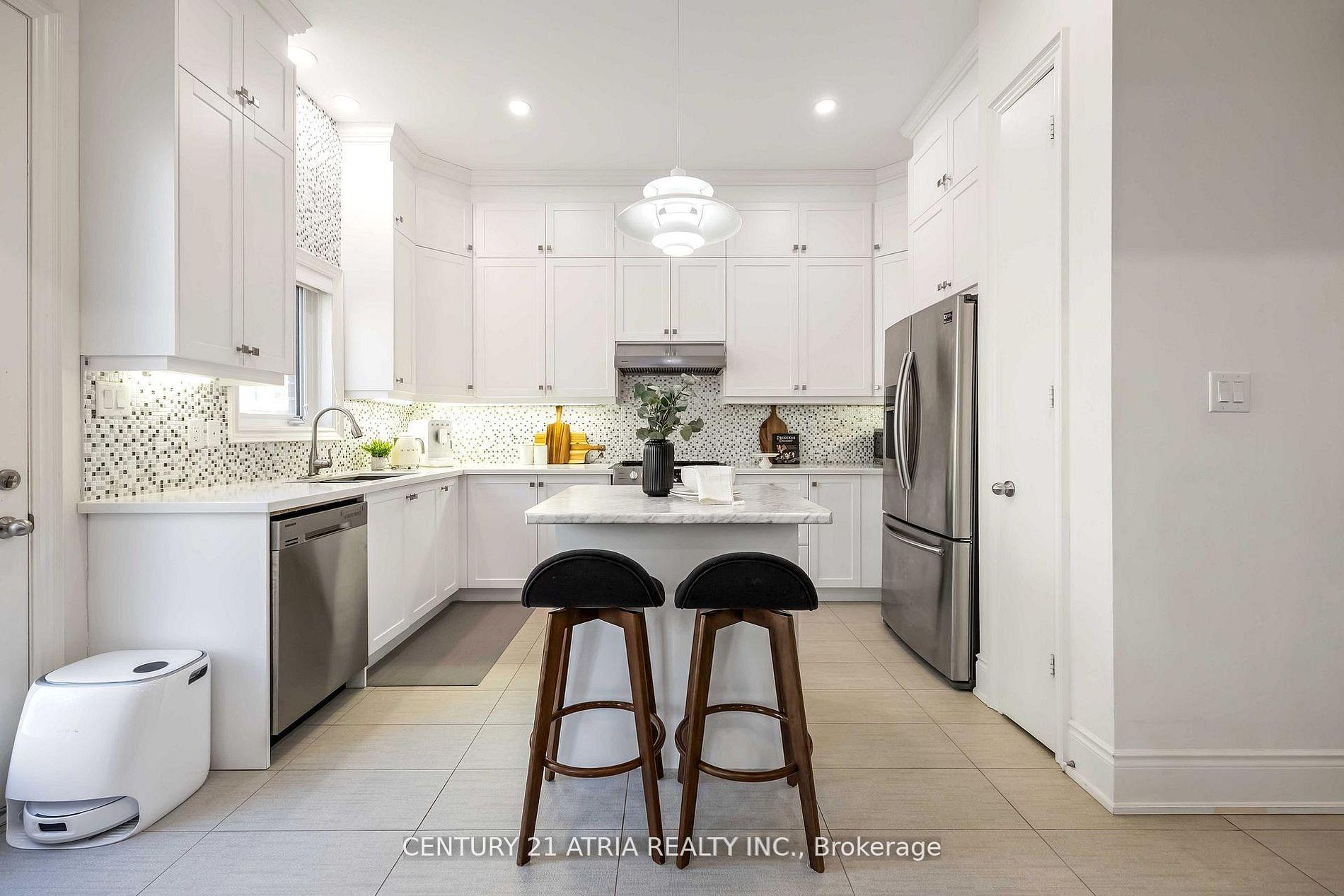 Photo 23 of 109 Vantage Loop, Newmarket, Woodland Hill — HOMEH