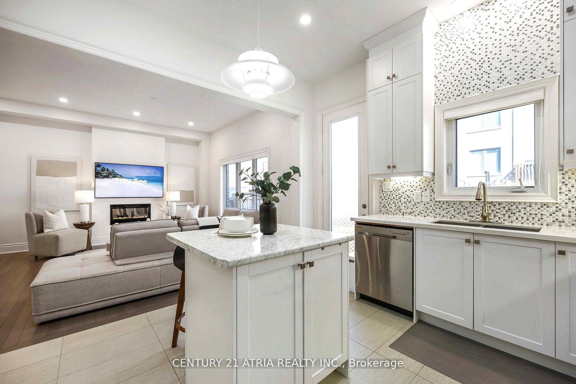 Photo 33 of 109 Vantage Loop, Newmarket, Woodland Hill — HOMEH