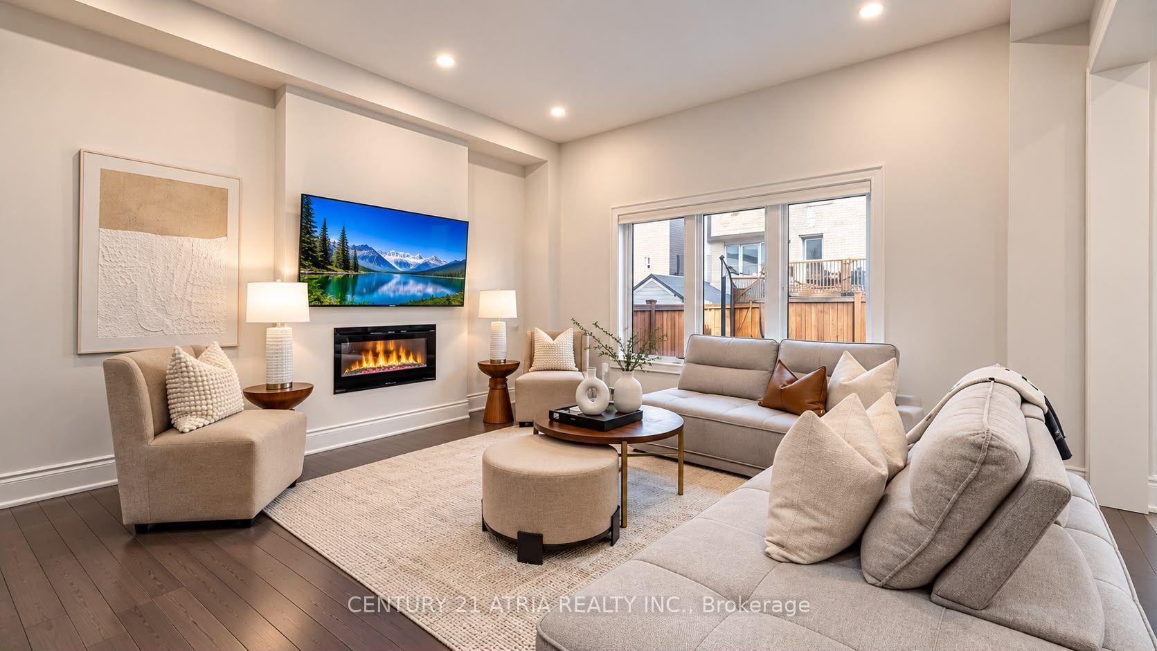 Photo 18 of 109 Vantage Loop, Newmarket, Woodland Hill — HOMEH