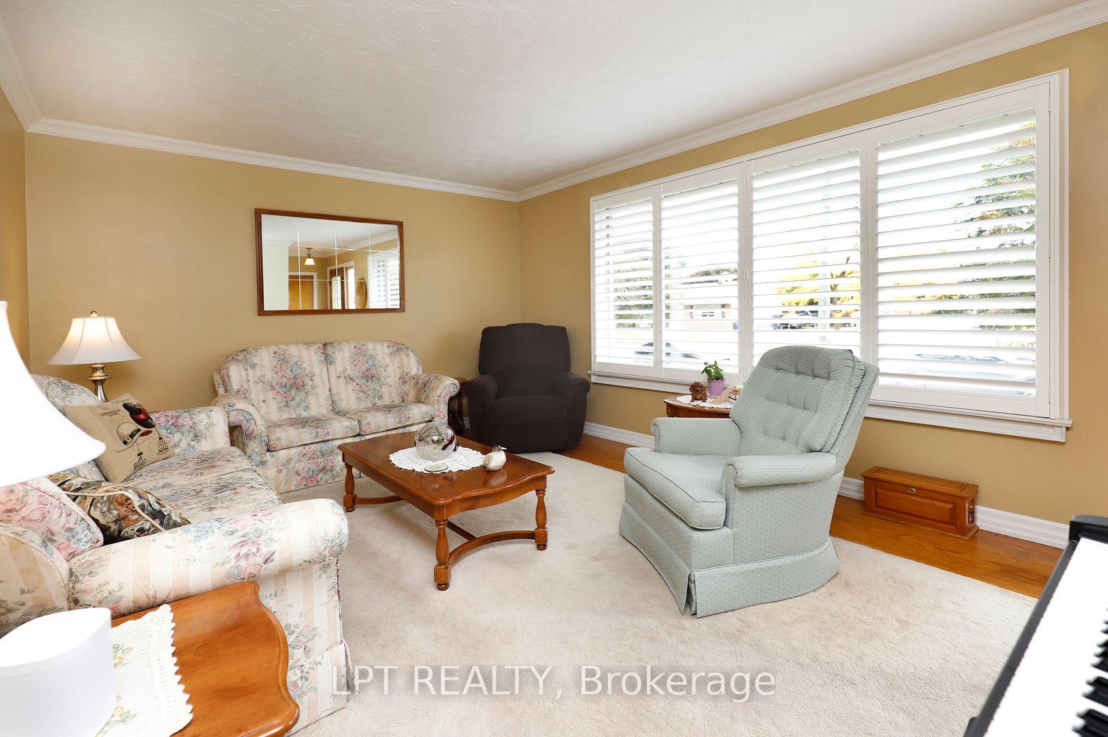Photo 8 of 37 McGilvray Crescent W, Halton Hills, Georgetown — HOMEH