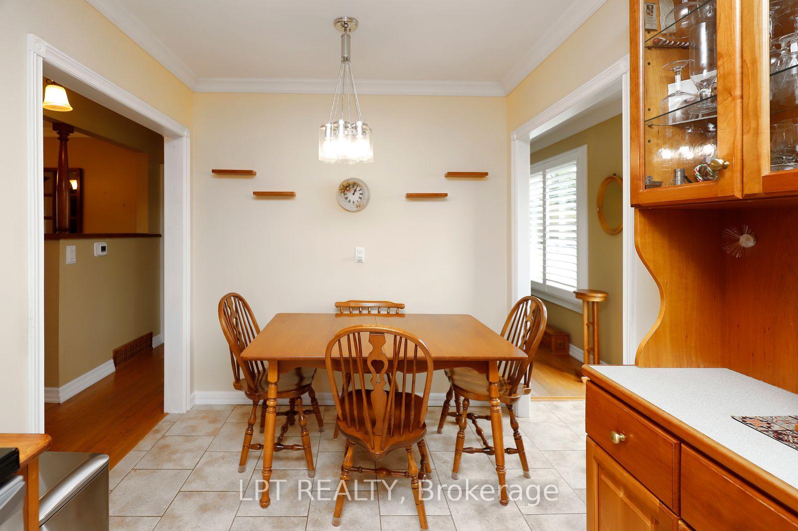 Photo 12 of 37 McGilvray Crescent W, Halton Hills, Georgetown — HOMEH