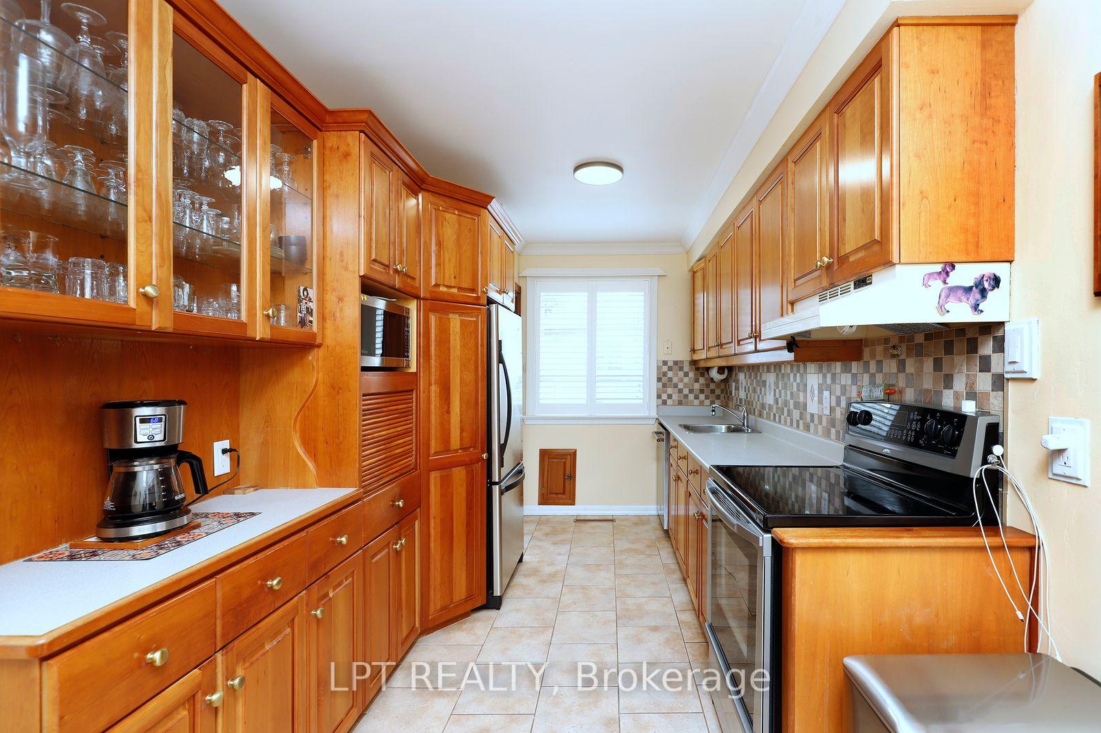 Photo 18 of 37 McGilvray Crescent W, Halton Hills, Georgetown — HOMEH
