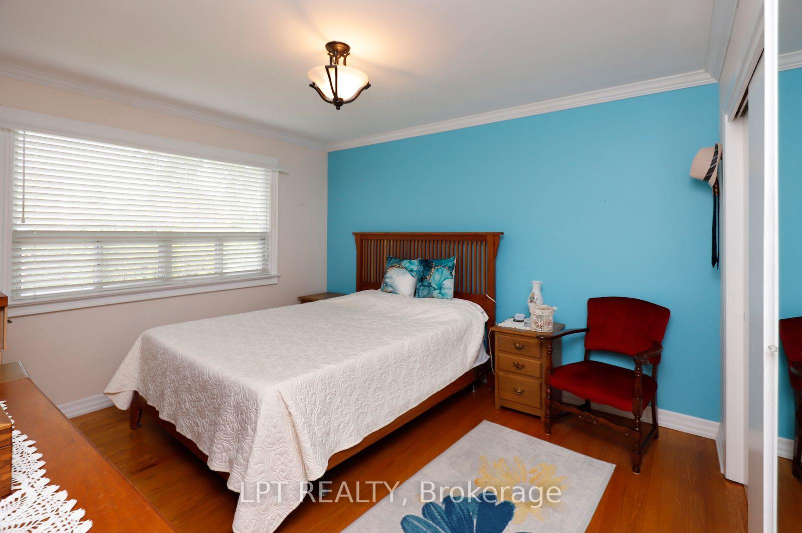 Photo 24 of 37 McGilvray Crescent W, Halton Hills, Georgetown — HOMEH
