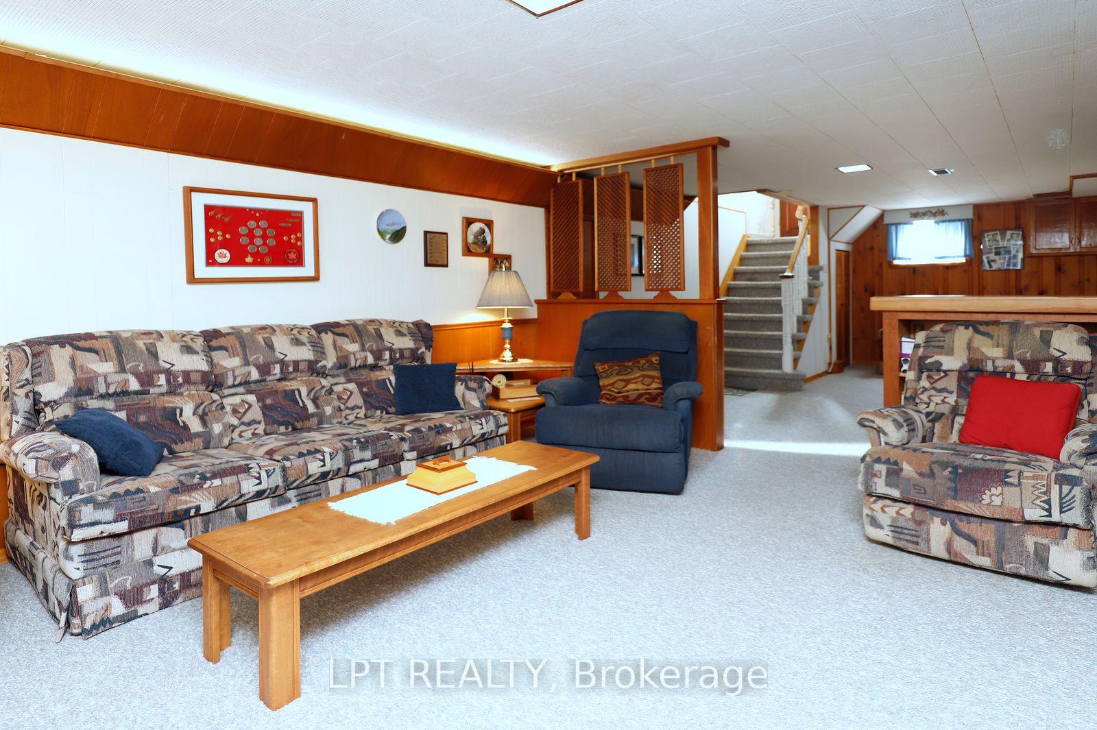 Photo 39 of 37 McGilvray Crescent W, Halton Hills, Georgetown — HOMEH