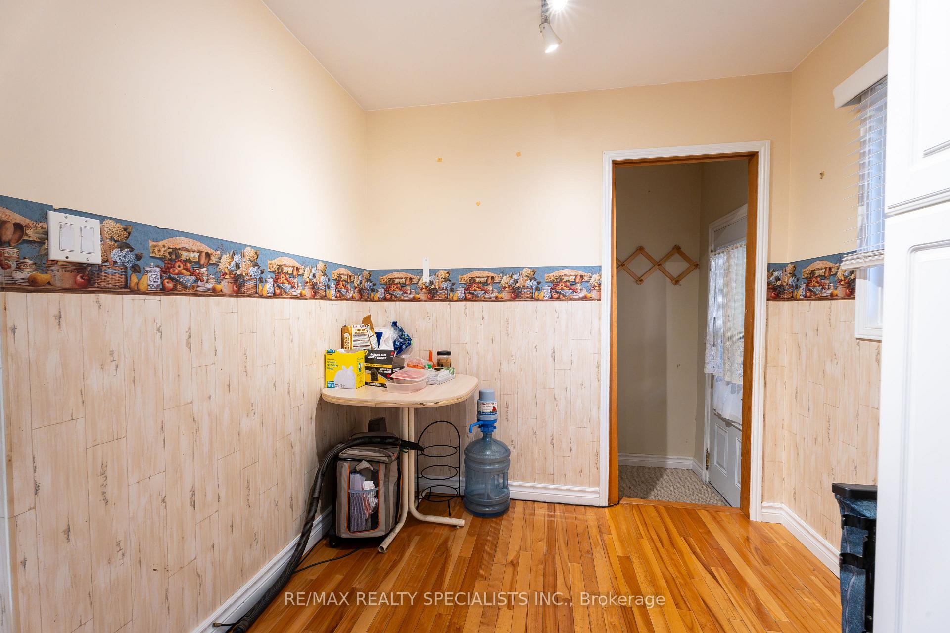 Photo 22 of 26 Vivaldi Crescent, Brampton, Brampton South — HOMEH