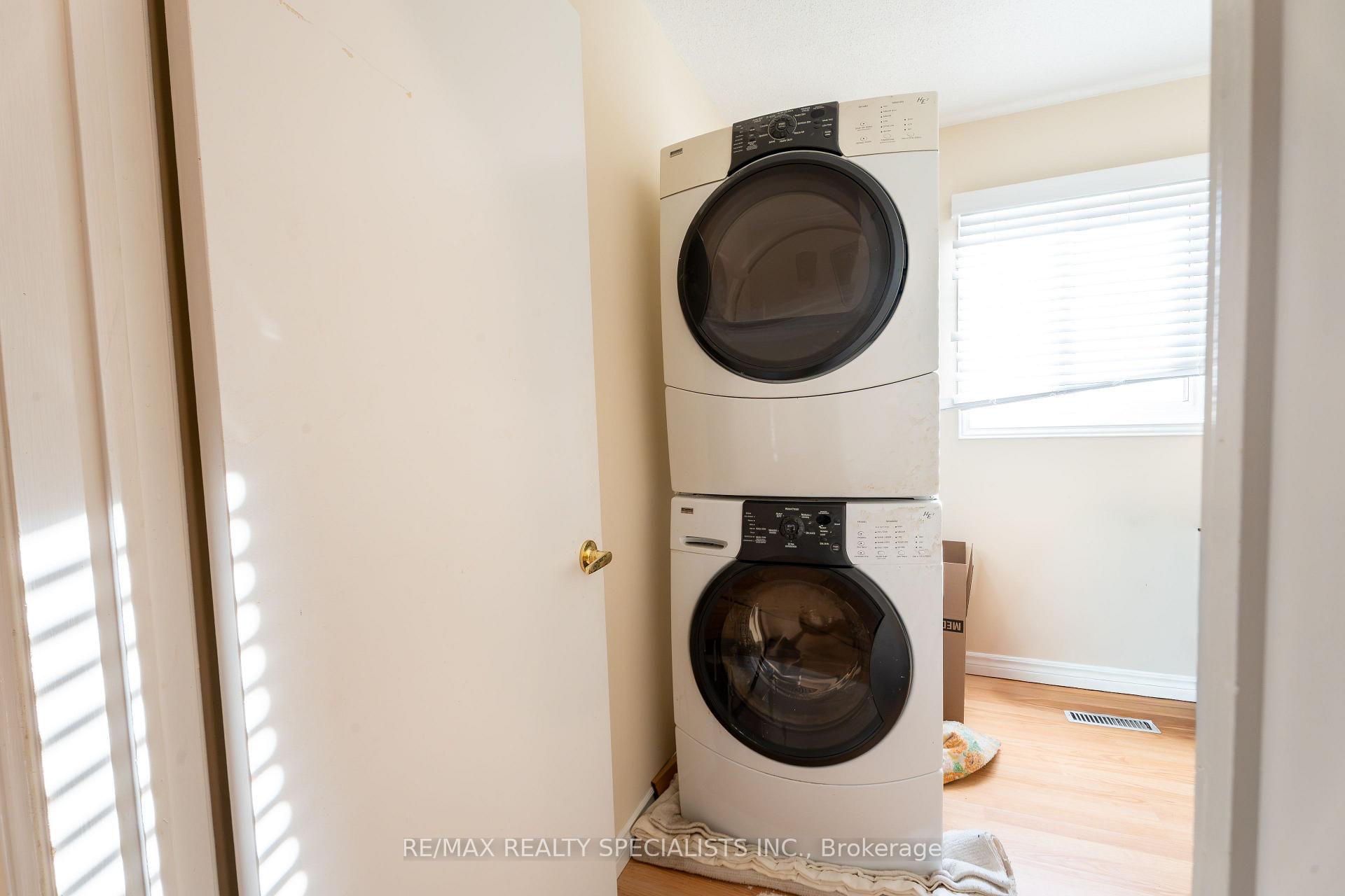 Photo 31 of 26 Vivaldi Crescent, Brampton, Brampton South — HOMEH
