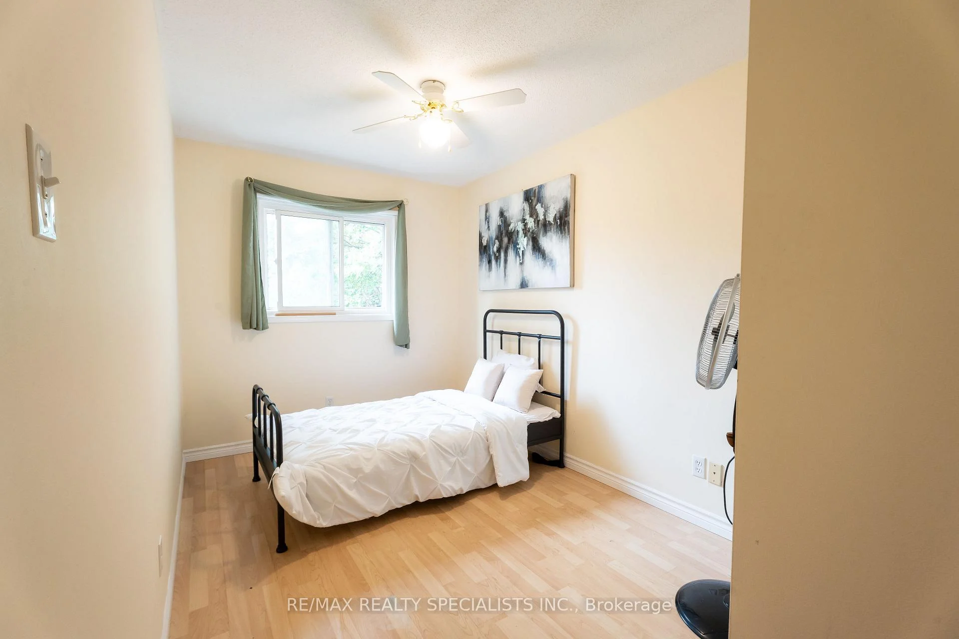 Photo 27 of 26 Vivaldi Crescent, Brampton, Brampton South — HOMEH