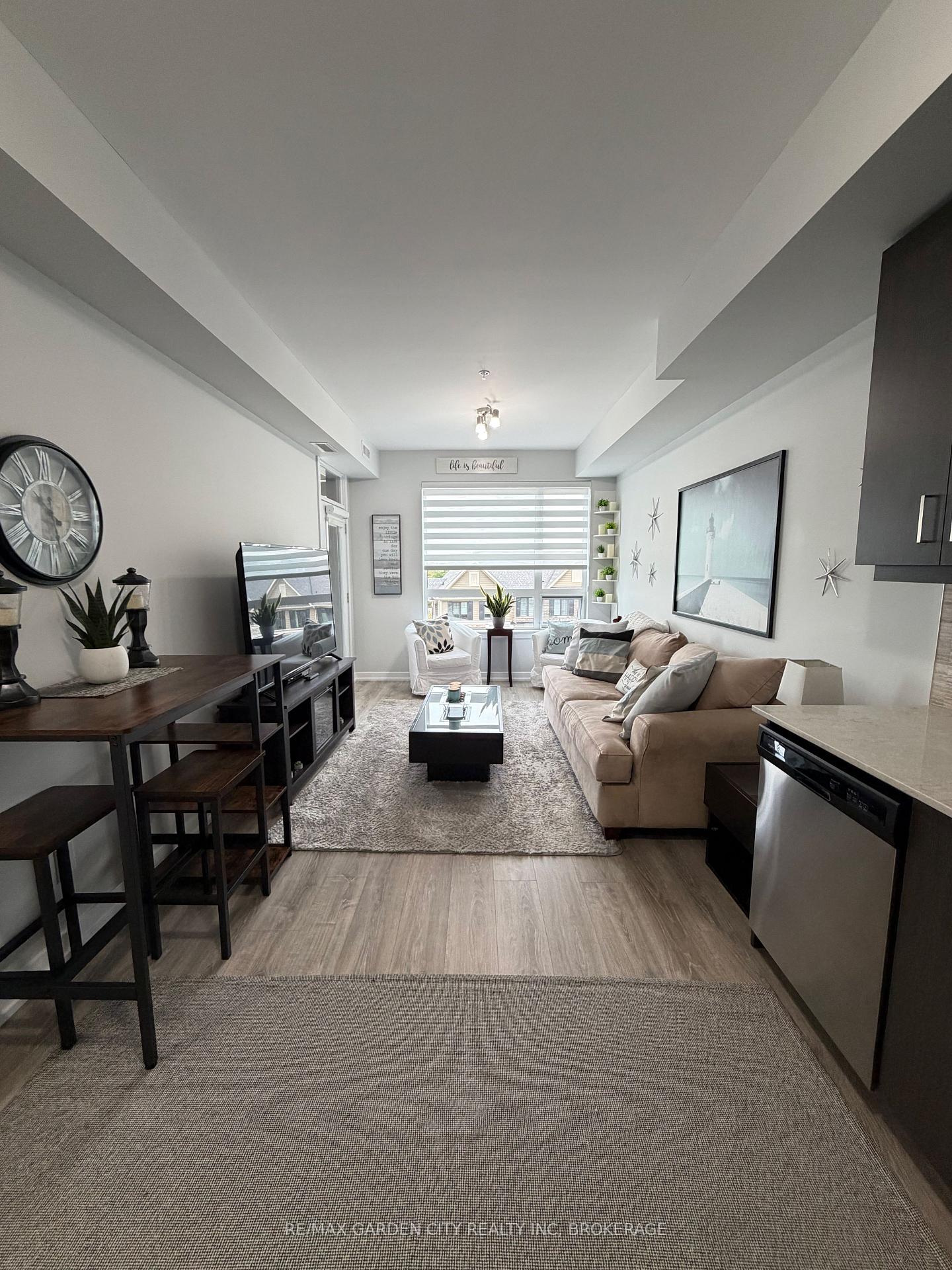 Photo 7 of Unit 409, 10 Esplanade Lane N, Grimsby, Grimsby Beach — HOMEH
