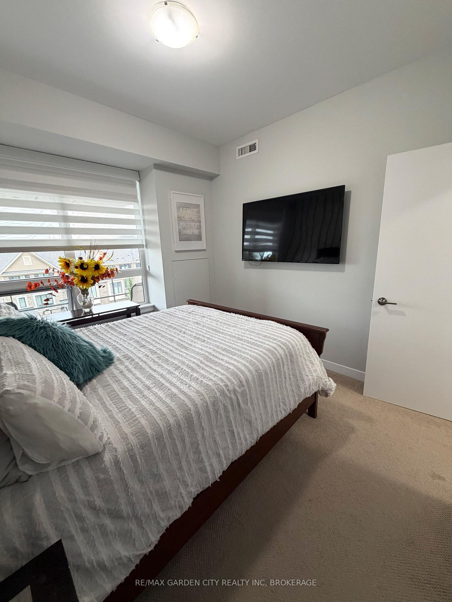 Photo 9 of Unit 409, 10 Esplanade Lane N, Grimsby, Grimsby Beach — HOMEH