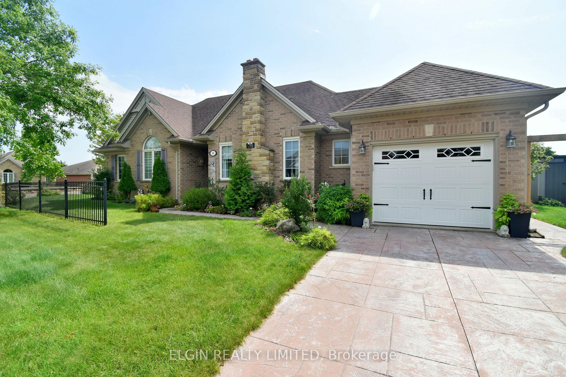 Photo of 30 Peach Tree Boulevard