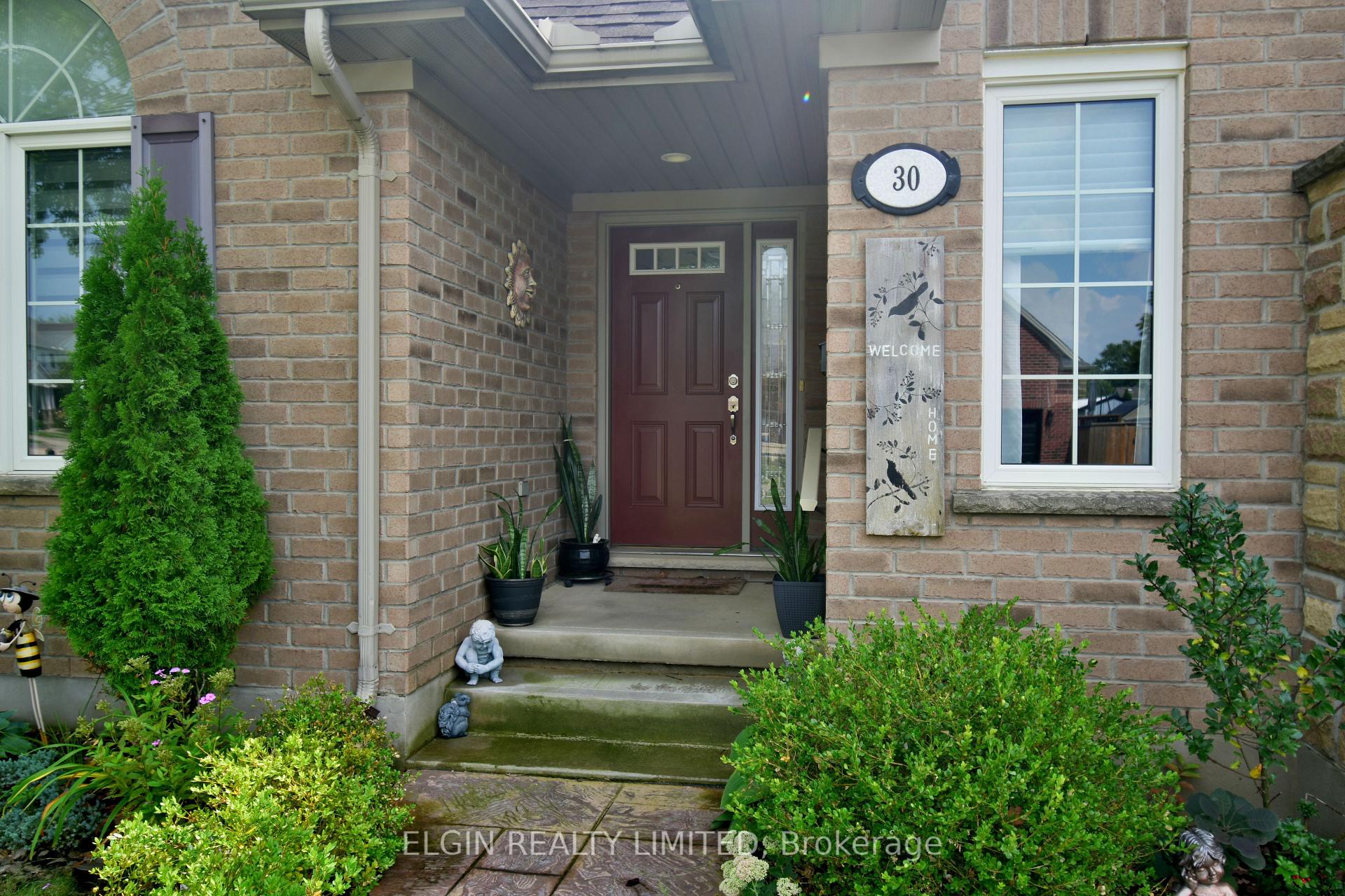 Photo 2 of 30 Peach Tree Boulevard, St. Thomas — HOMEH