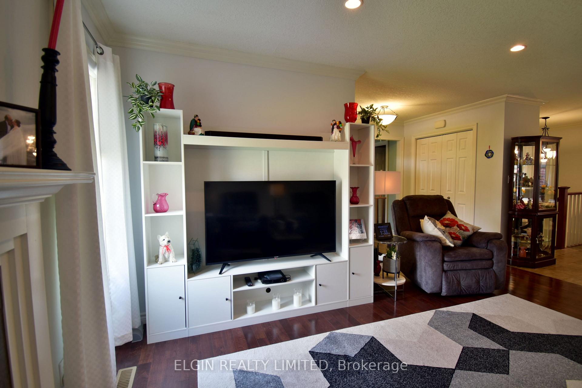 Photo 5 of 30 Peach Tree Boulevard, St. Thomas — HOMEH