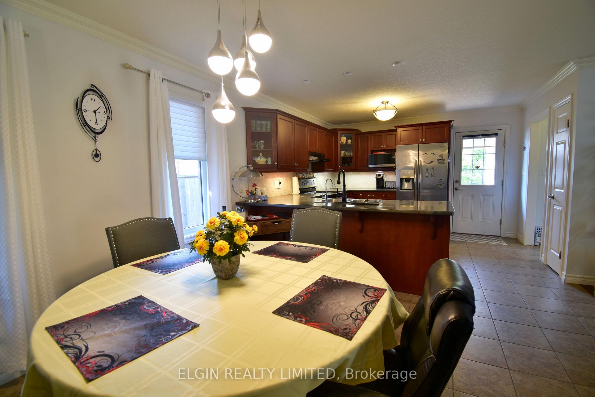 Photo 9 of 30 Peach Tree Boulevard, St. Thomas — HOMEH