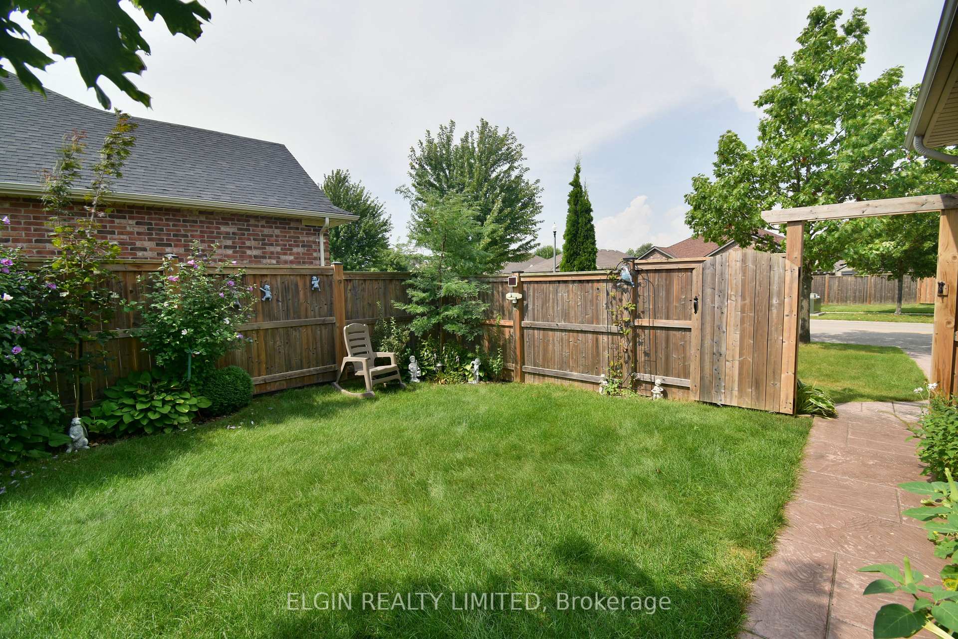 Photo 33 of 30 Peach Tree Boulevard, St. Thomas — HOMEH