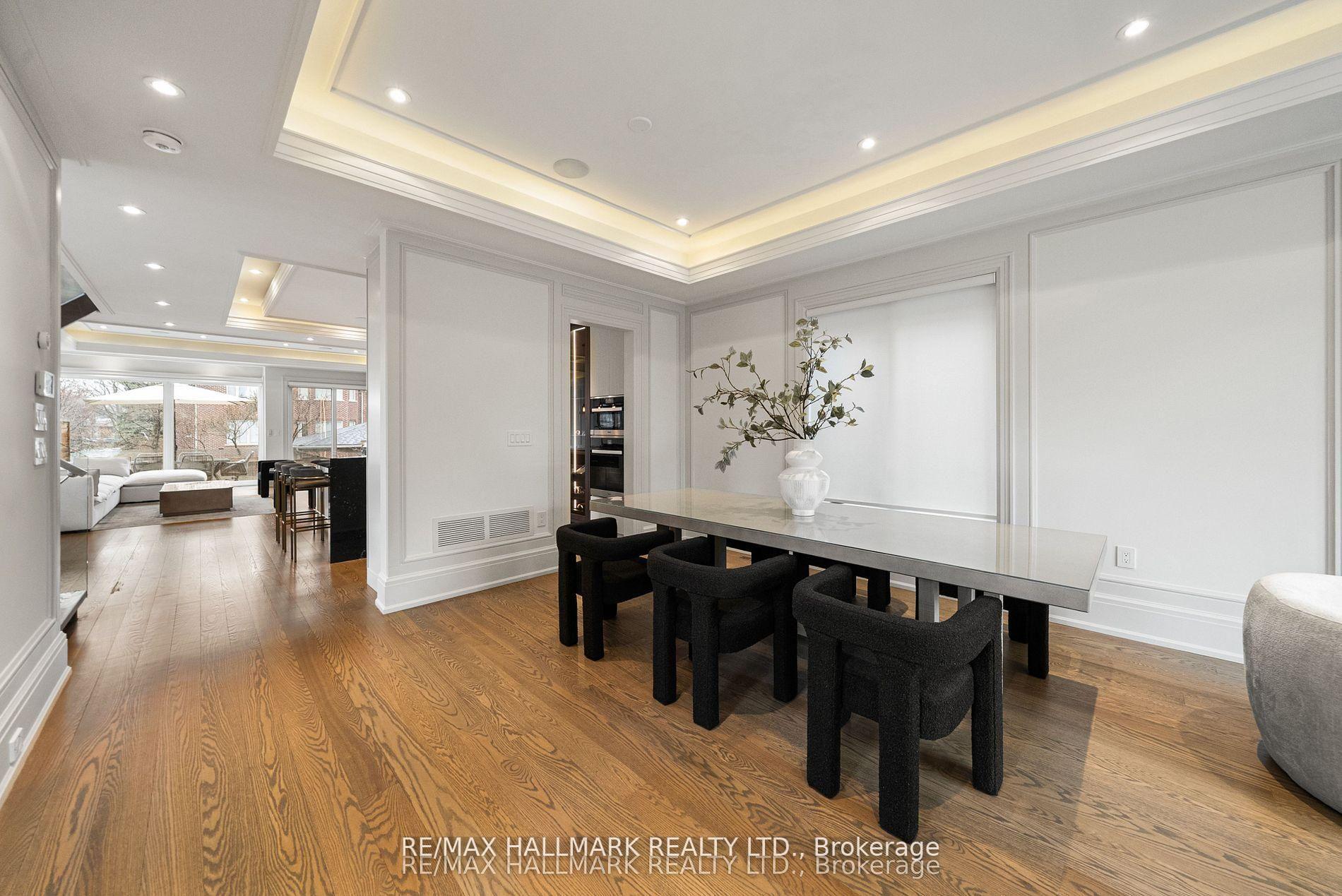 Photo 8 of 210 Horsham Avenue, North York, Willowdale West — HOMEH