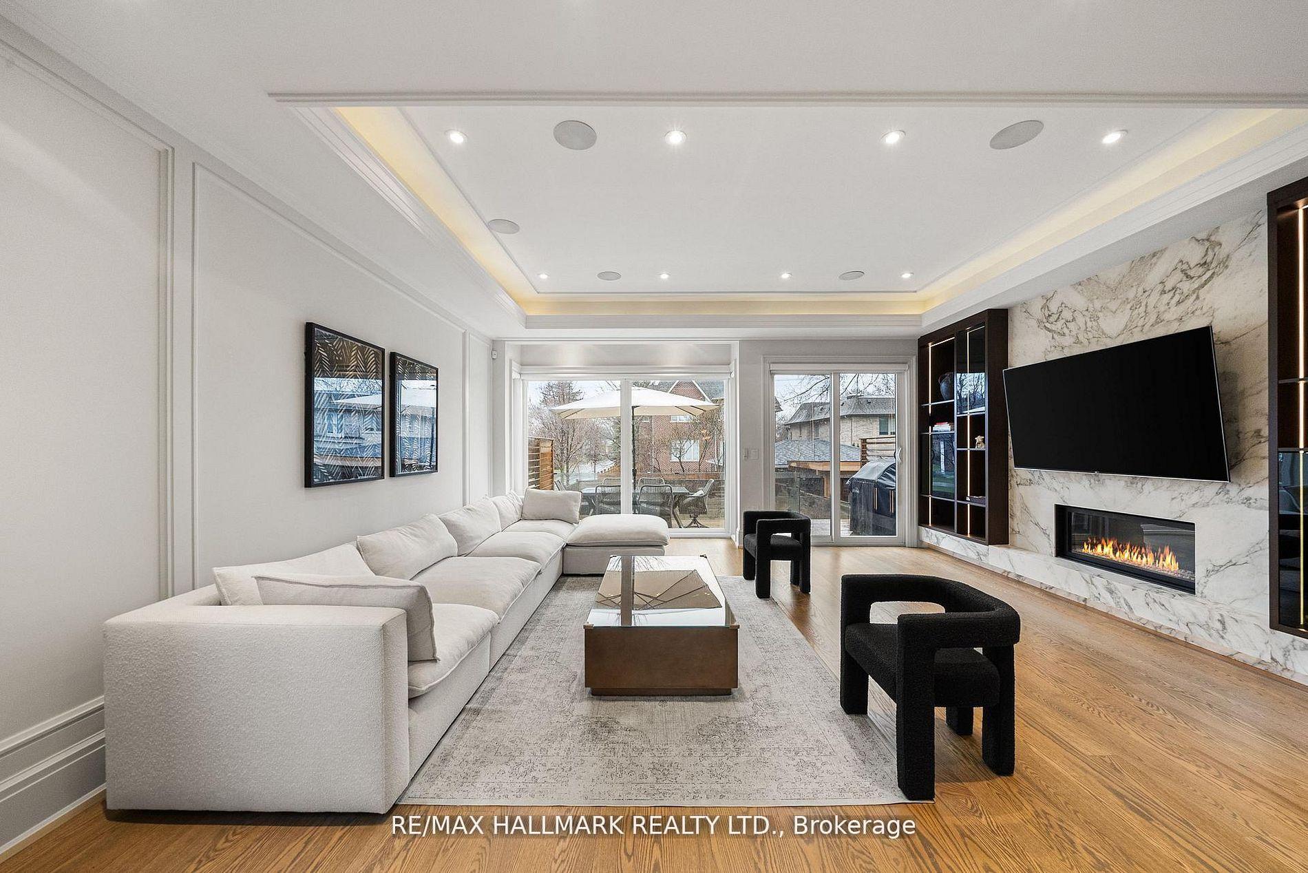 Photo 19 of 210 Horsham Avenue, North York, Willowdale West — HOMEH