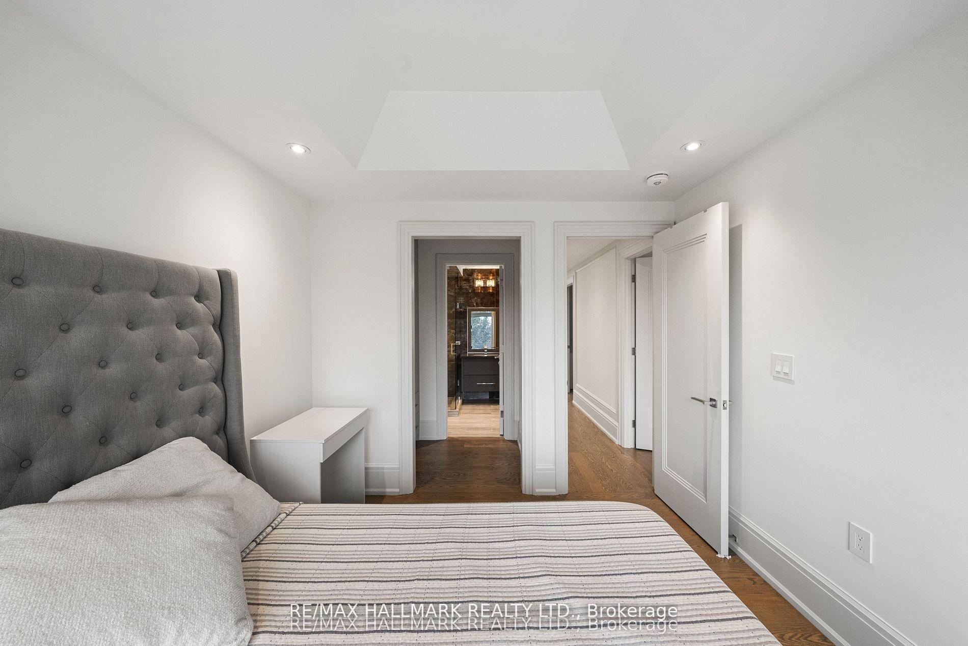 Photo 37 of 210 Horsham Avenue, North York, Willowdale West — HOMEH