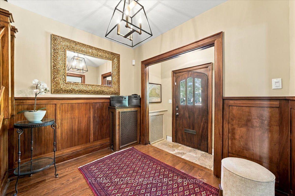 Photo 8 of 17 King Georges Road, Etobicoke, Kingsway South — HOMEH