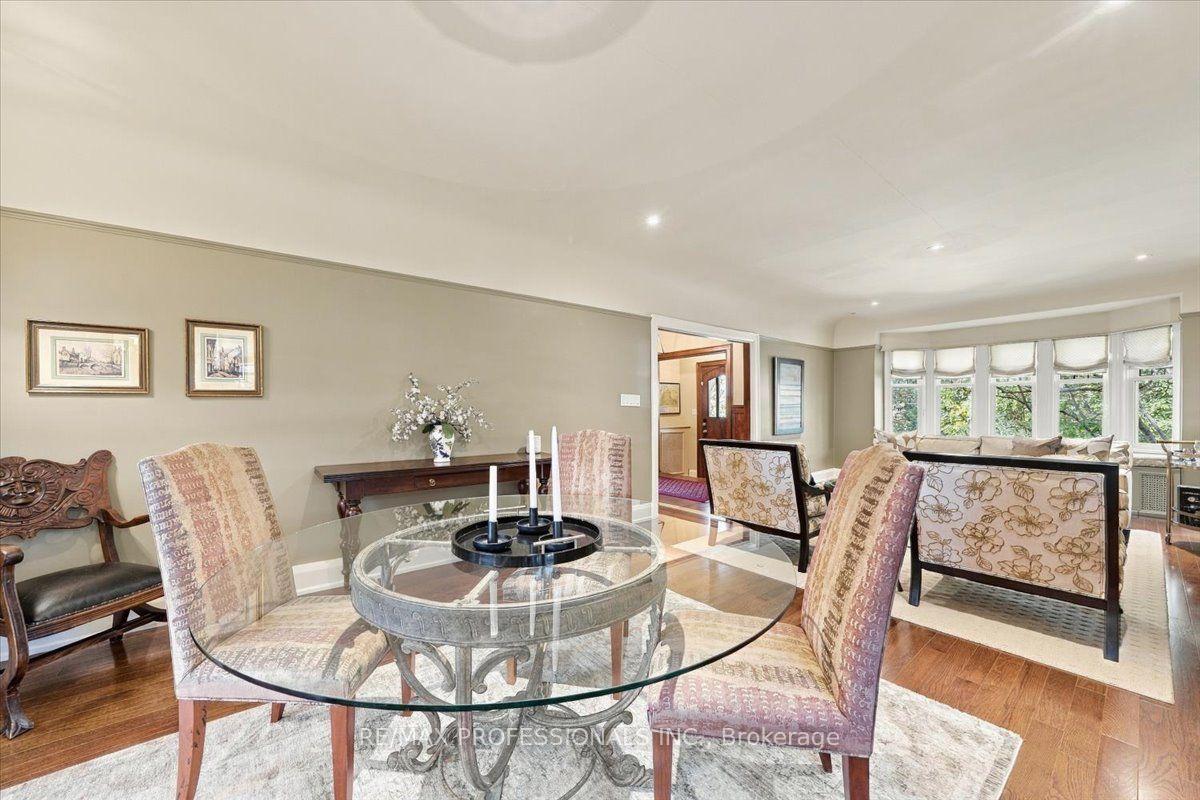 Photo 16 of 17 King Georges Road, Etobicoke, Kingsway South — HOMEH