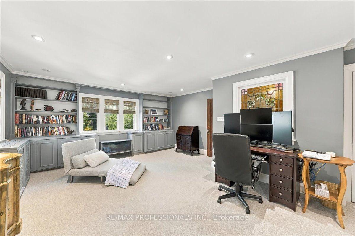 Photo 25 of 17 King Georges Road, Etobicoke, Kingsway South — HOMEH