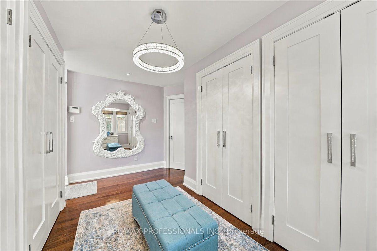 Photo 28 of 17 King Georges Road, Etobicoke, Kingsway South — HOMEH