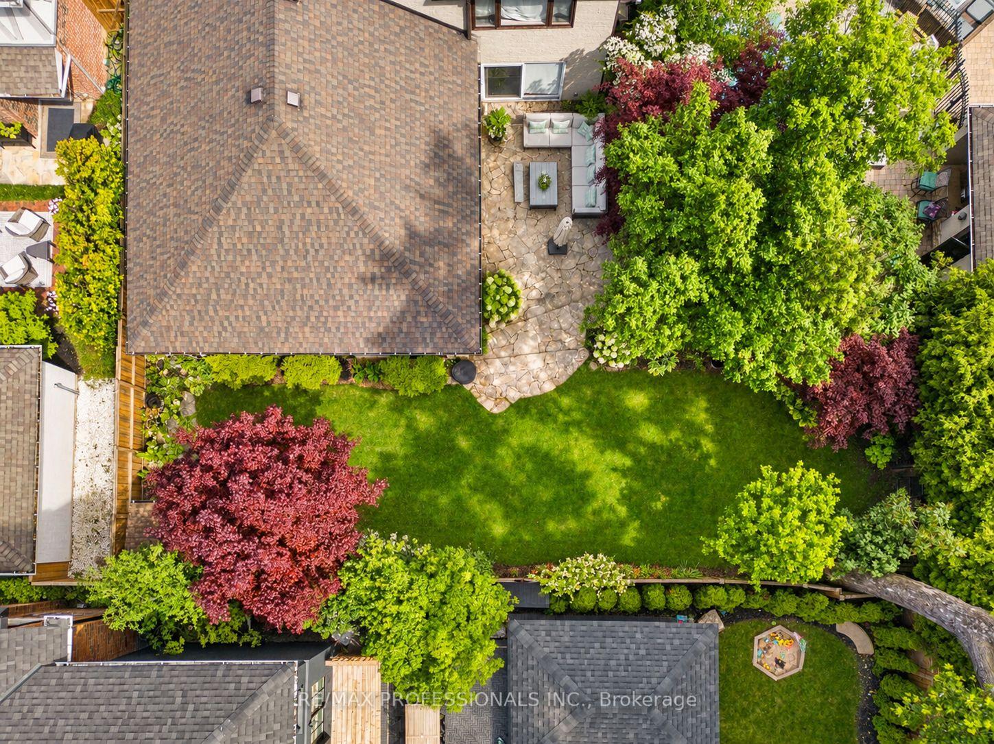 Photo 66 of 17 King Georges Road, Etobicoke, Kingsway South — HOMEH