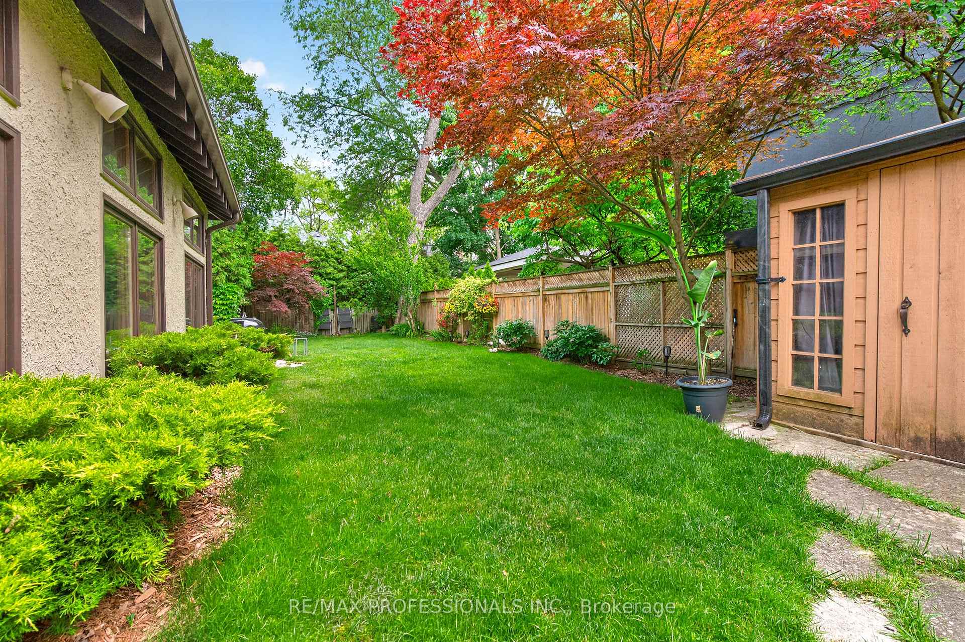 Photo 73 of 17 King Georges Road, Etobicoke, Kingsway South — HOMEH