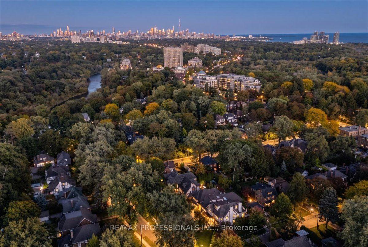 Photo 75 of 17 King Georges Road, Etobicoke, Kingsway South — HOMEH