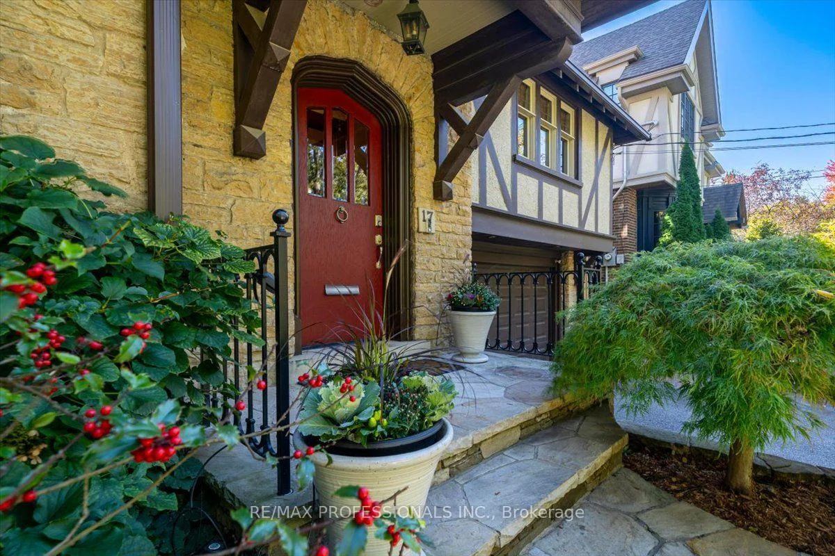Photo 7 of 17 King Georges Road, Etobicoke, Kingsway South — HOMEH