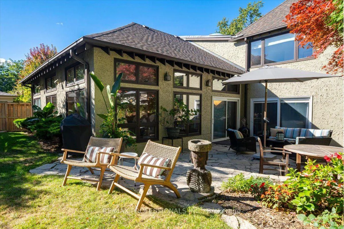 Photo 61 of 17 King Georges Road, Etobicoke, Kingsway South — HOMEH