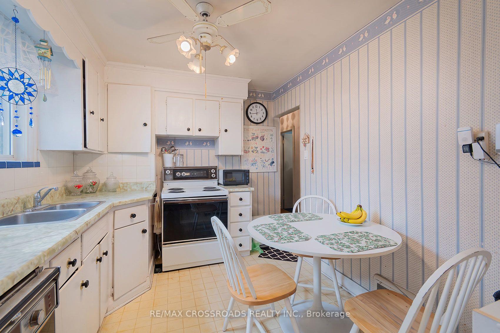 Photo 12 of 1028 Kennedy Road, Scarborough, Dorset Park — HOMEH