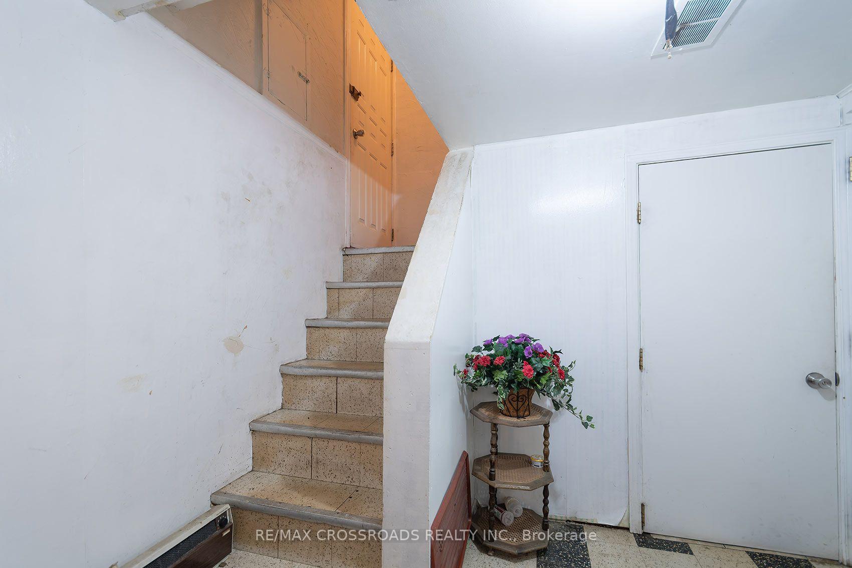 Photo 23 of 1028 Kennedy Road, Scarborough, Dorset Park — HOMEH