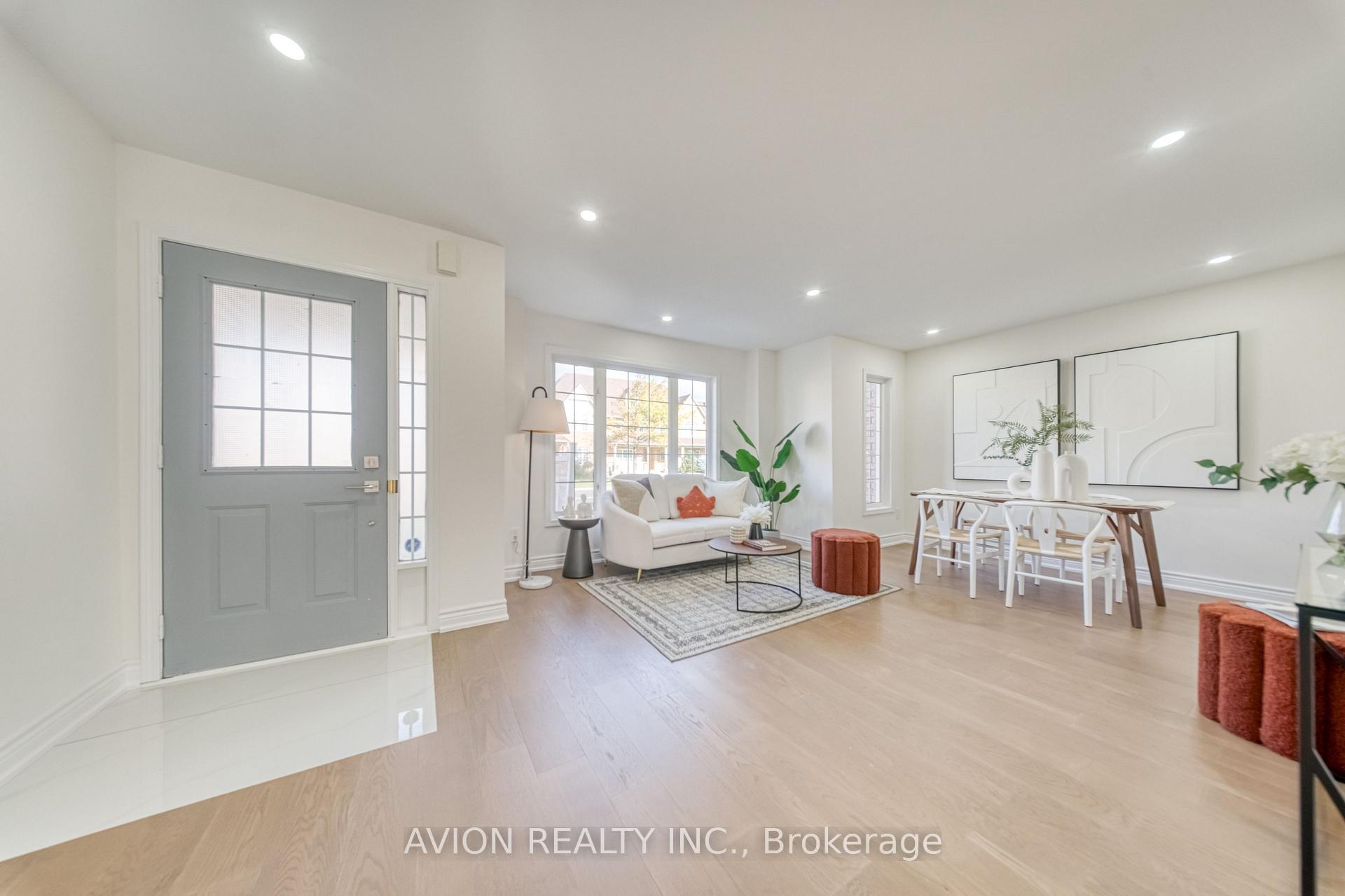 Photo of 741 Bur Oak Avenue