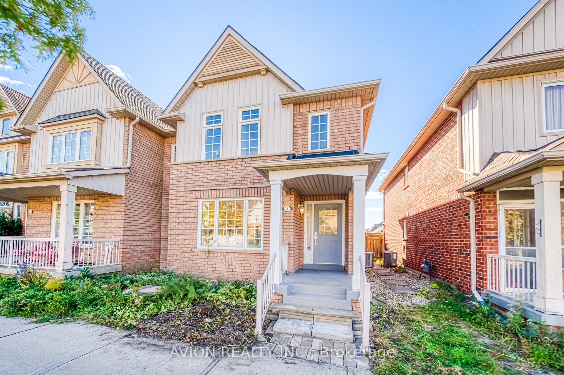 Photo 3 of 741 Bur Oak Avenue, Markham, Wismer — HOMEH