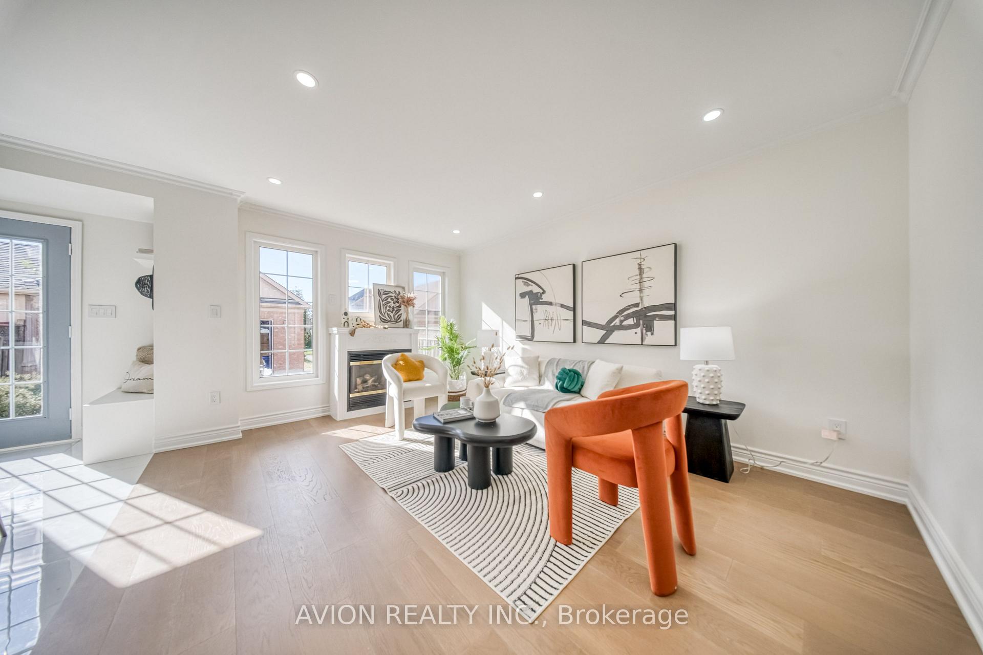 Photo 11 of 741 Bur Oak Avenue, Markham, Wismer — HOMEH