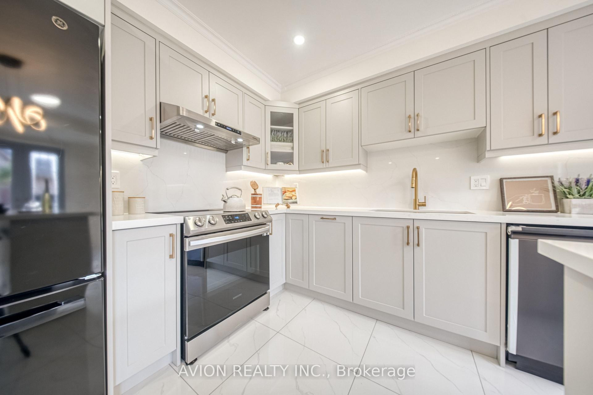 Photo 17 of 741 Bur Oak Avenue, Markham, Wismer — HOMEH
