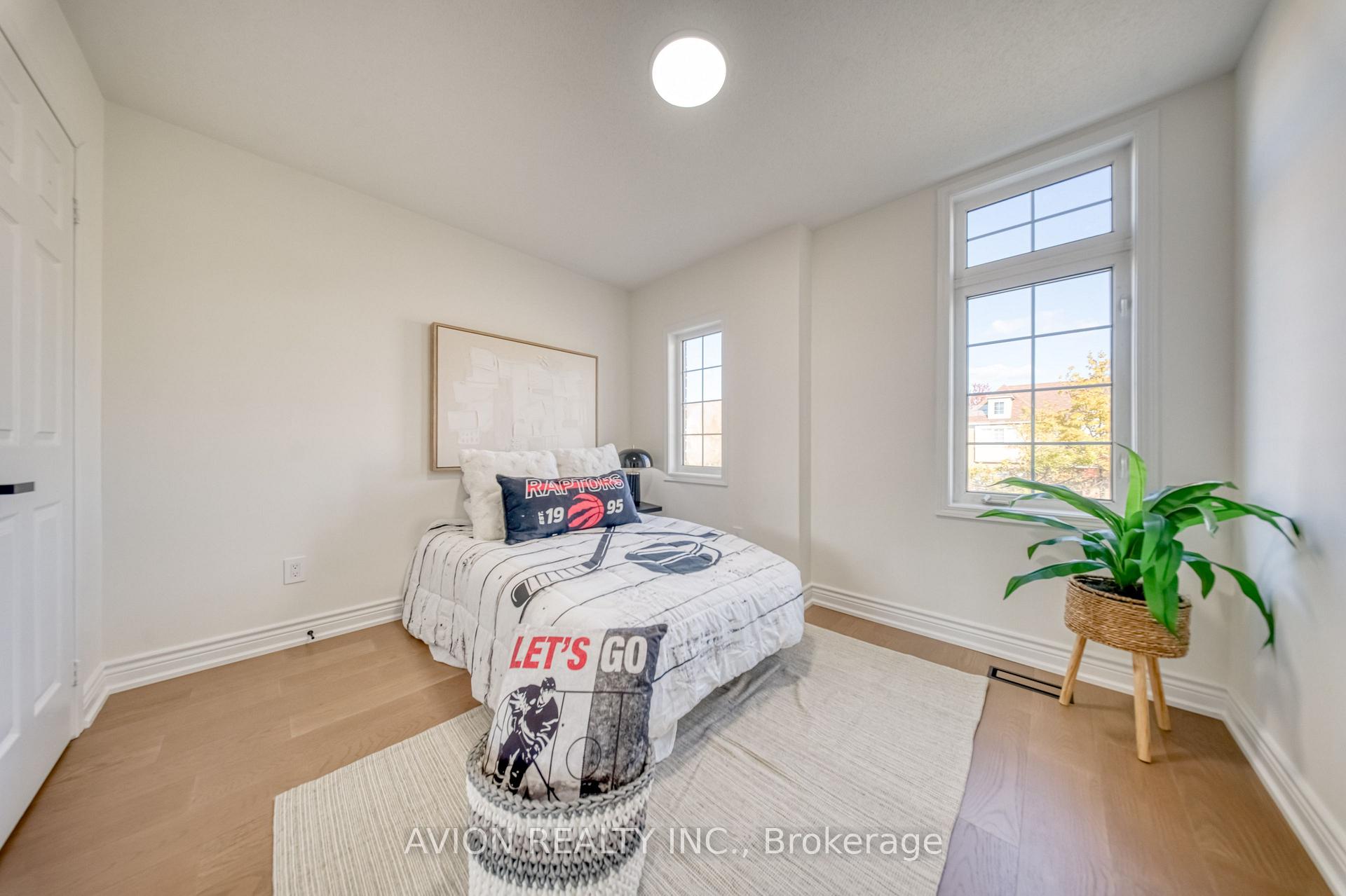 Photo 33 of 741 Bur Oak Avenue, Markham, Wismer — HOMEH