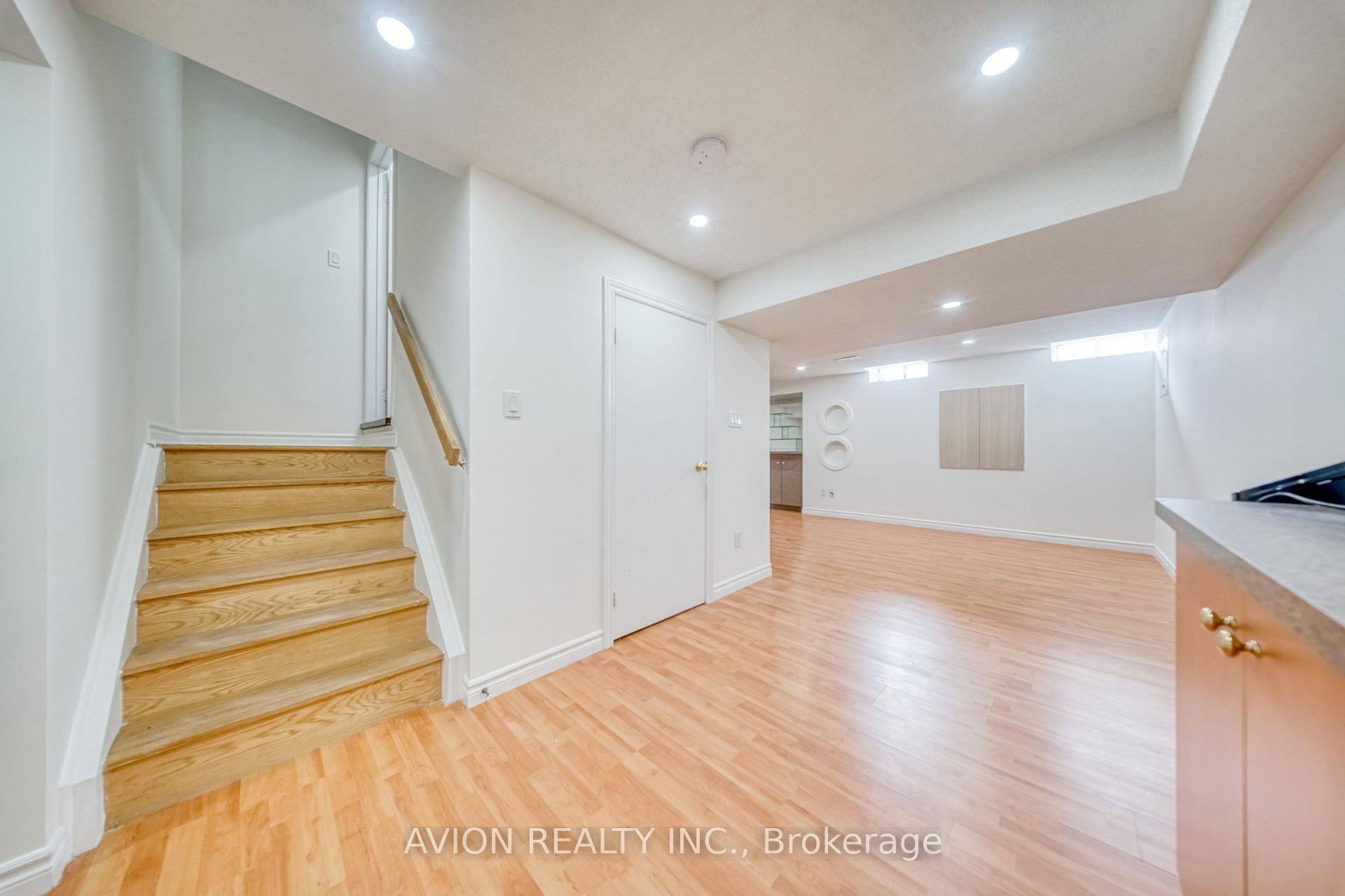 Photo 35 of 741 Bur Oak Avenue, Markham, Wismer — HOMEH
